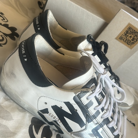 Golden Goose size 39 like new !! - Picture 8 of 9